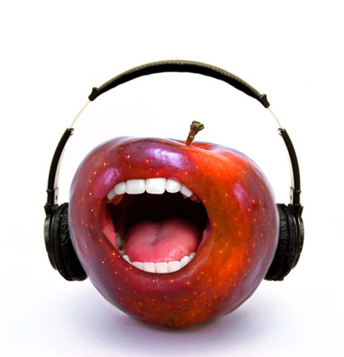 Коллаж «Поющее яблоко»